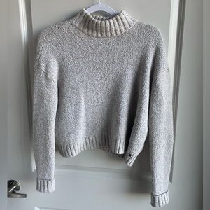 American eagle size xs sweater. Tan/greyish turtle next cropped sweater